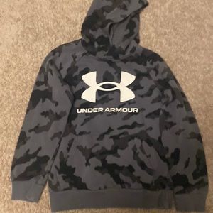 Under Armour boys hoodie medium 8/10